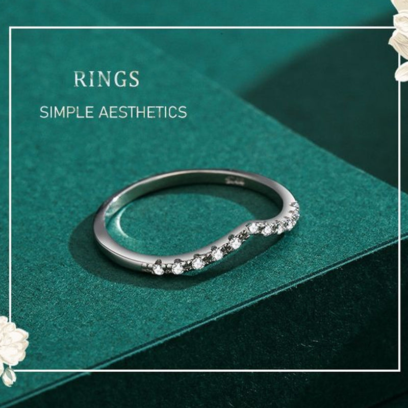 แหวนรูปดาวและพระจันทร์รูปตัววี เรียบง่ายและอเนกประสงค์