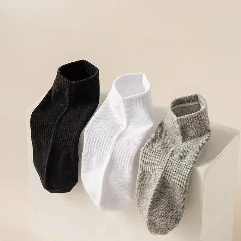 ถุงเท้ากีฬาระบายอากาศดูดซับเหงื่อสำหรับสี่ฤดูสีดำและสีขาว/2 สี