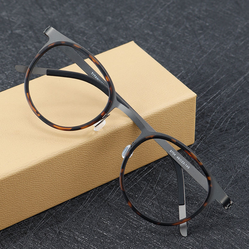 กรอบแว่นสายตาสั้นทรงกระดองเต่าทรงกลมสไตล์เรโทร น้ำหนักเบาพิเศษ ไททาเนียมบริสุทธิ์ / 4 สี