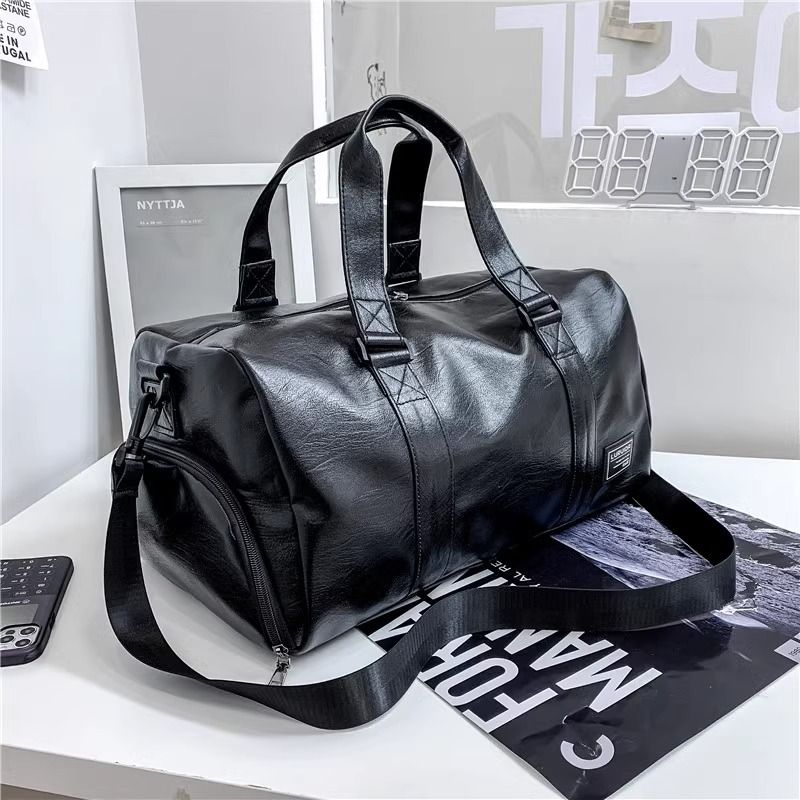 กระเป๋าเดินทางแบบถือสะพายไหล่สำหรับออกกำลังกาย