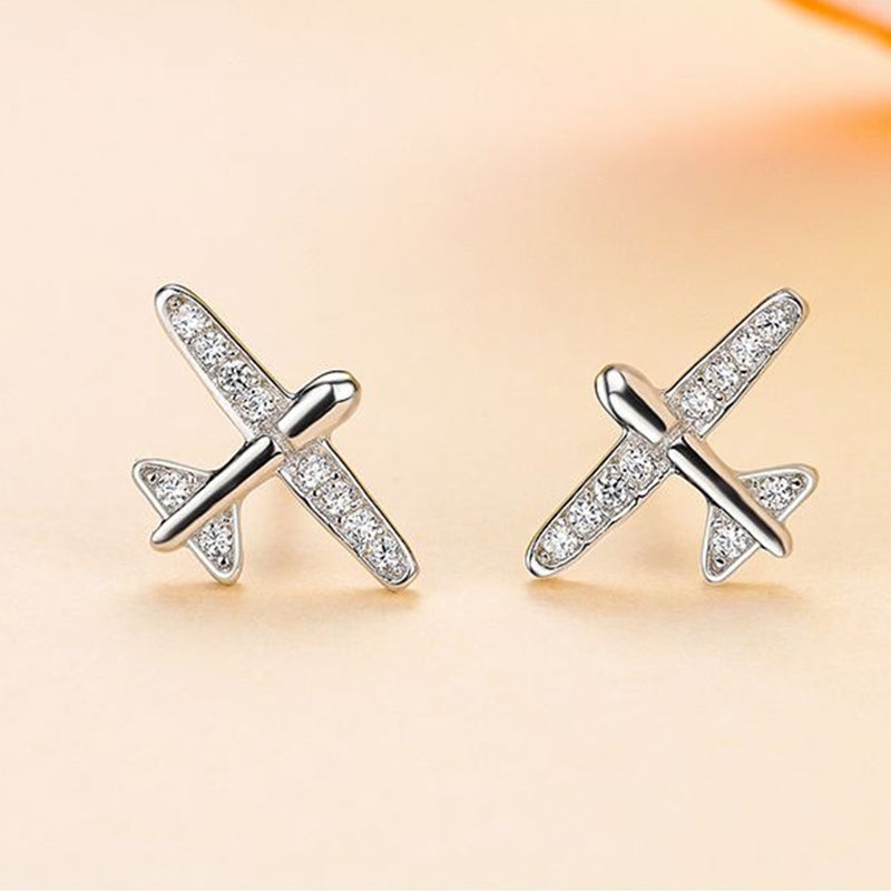 ต่างหูเครื่องบินประดับเพชรหรูหราและเรียบง่าย