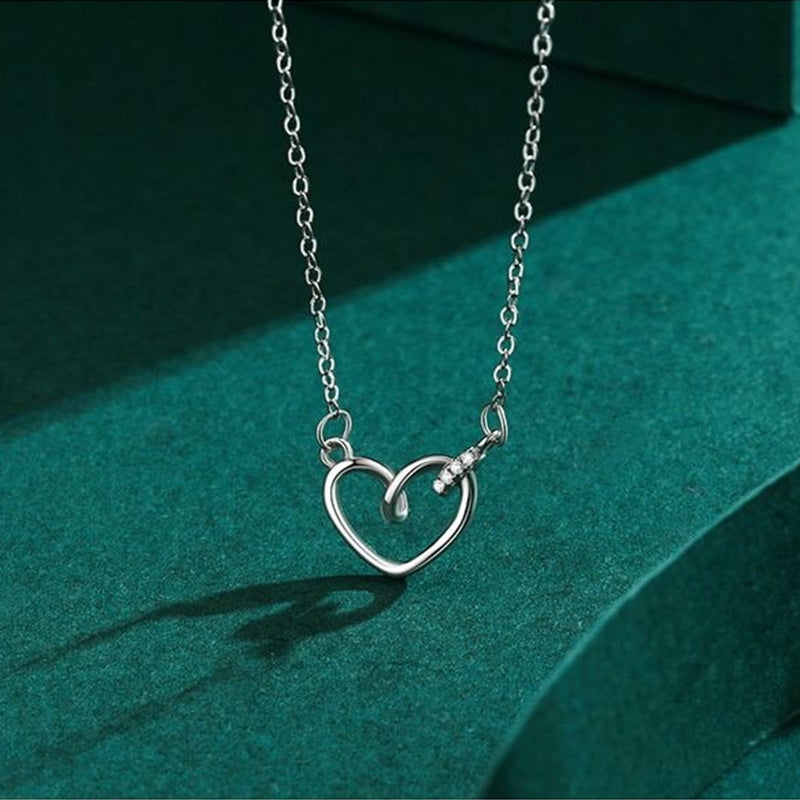 微鑲鑽心型鏤空愛心鎖骨項鍊吊墜