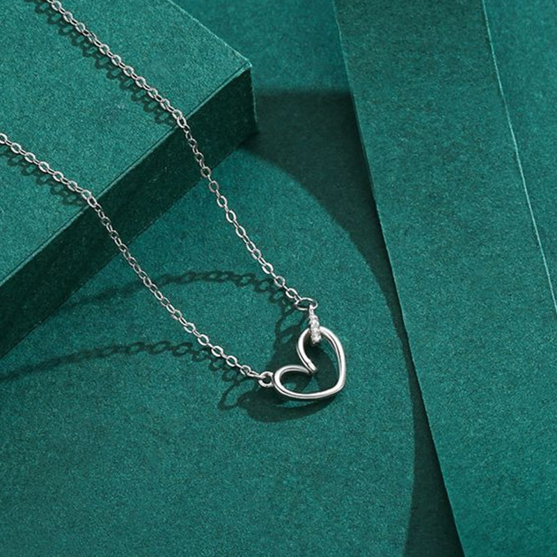 微鑲鑽心型鏤空愛心鎖骨項鍊吊墜